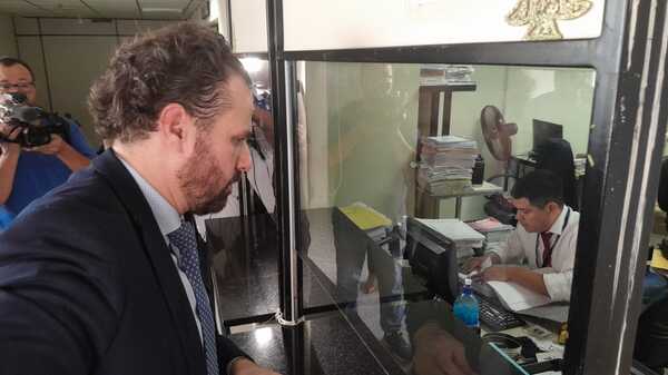 Abogado de Kattya cuestiona "amnesia selectiva" de la Corte - 1000 Noticias
