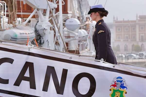 La princesa Leonor navegará durante seis meses en el buque Juan Sebastián de Elcano - Gente - ABC Color