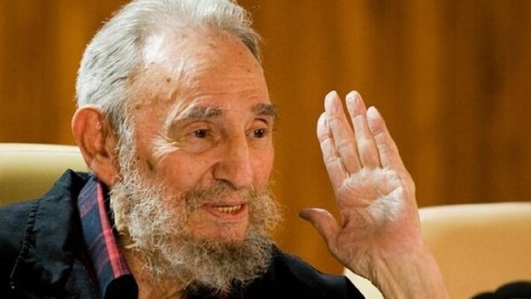 Cuba donará a Zimbabue vehículos blindados históricos y una pistola de Fidel Castro