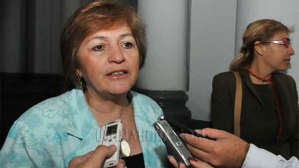 Juzgado ordena millonario embargo a ex ministra de la SEN para reparar daños por corrupción