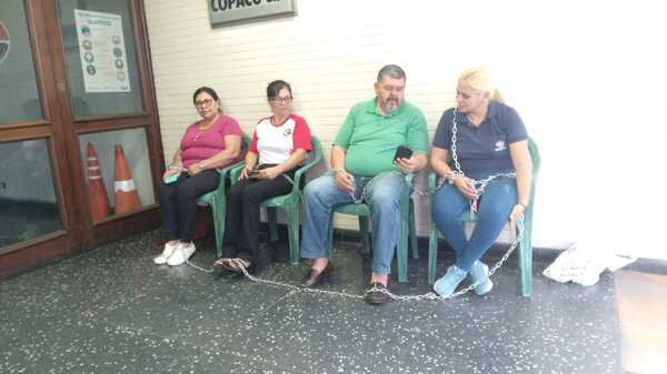 Funcionarios de Copaco inician huelga de hambre - 1000 Noticias