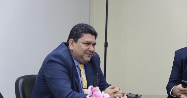 Marcelo Salinas iría por la intendencia de Roque Alonso y Arrúa abandona el PLRA para enfrentar al Clan Aranda