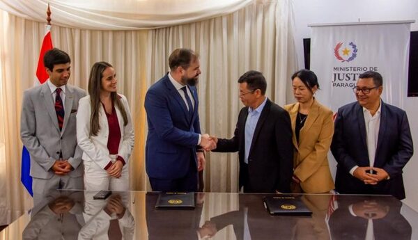 Justicia establece nueva alianza con el sector privado para la reinserción de personas privadas de libertad - .::Agencia IP::.