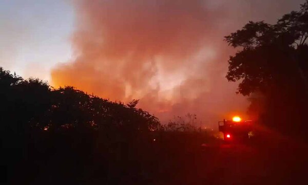 Vertedero de Santa Rosa se incendia provocando un grave daño ambiental – Prensa 5