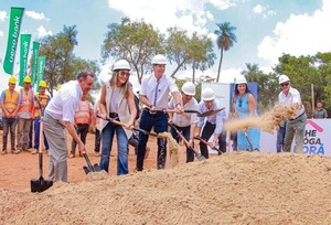 Dan palada inicial para construir 31 casas de Che Róga Porã en Luque - ADN Digital