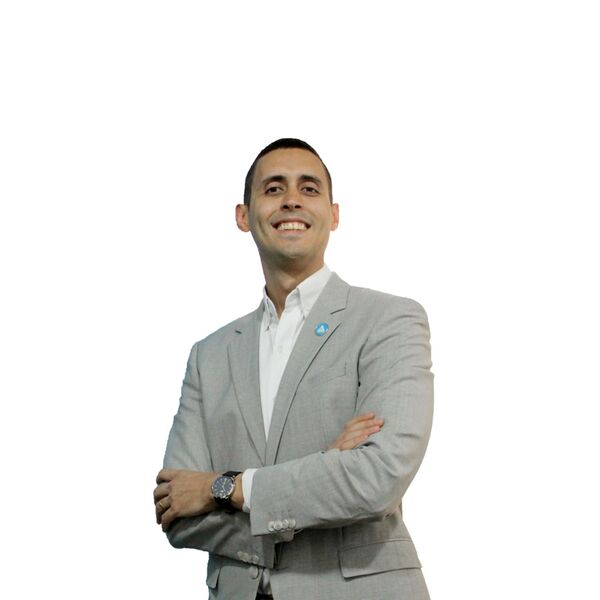 “El trabajo nos posiciona en el mercado como líderes en mobiliario urbano OOH” | Locales | 5Días