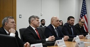 Agentes de Inteligencia fueron grabados en un presunto apriete y complican a Benítez