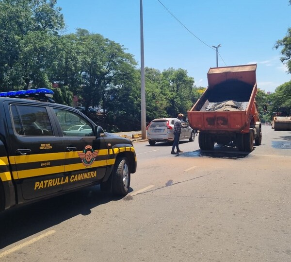 Refuerzan trabajos de reparación de rutas en Caaguazú y Ciudad del Este - .::Agencia IP::.
