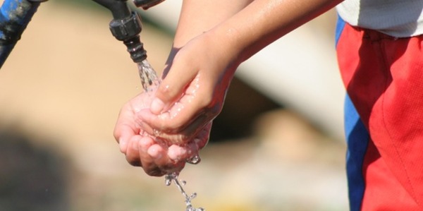 ESSAP insta al uso racional del agua potable • PARAGUAY TV