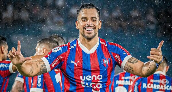 Versus / Cerro Porteño hizo oficial la salida de Javier Báez