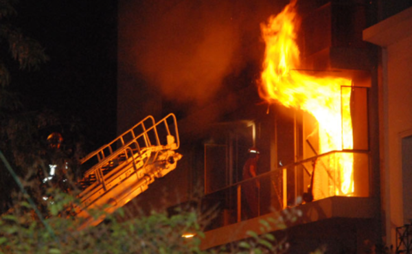 Incendio consumió departamento en Asunción