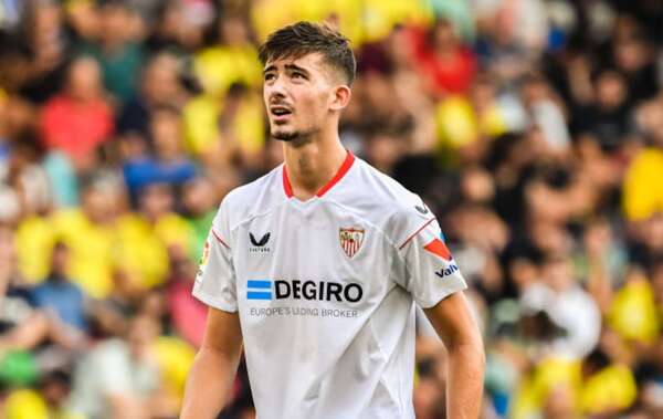 Detenido el futbolista del Sevilla Kike Salas por forzar tarjetas para amañar apuestas - Fútbol Internacional - ABC Color