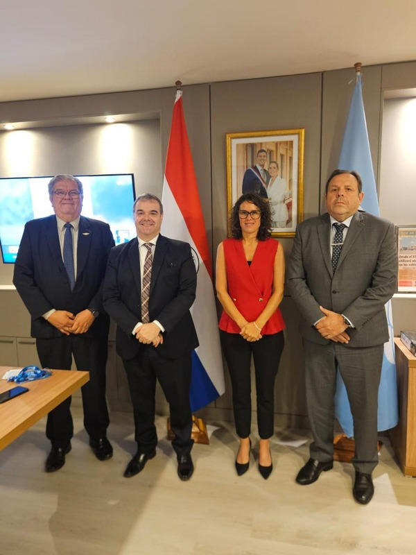 Paraguay y Argentina firman acuerdo para doble vigilancia aeronaútica - .::Agencia IP::.