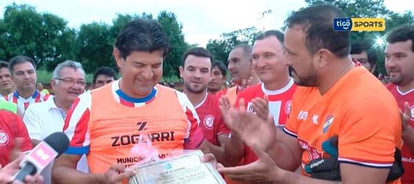 Versus / "Pepe" Cardozo recibió un importante reconocimiento en su Nueva Italia natal