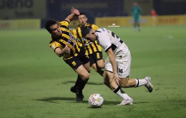 Versus / ¿Cuándo estrenará Olimpia su nueva camiseta?