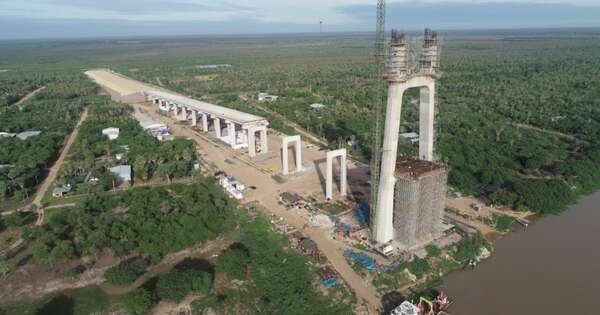 La Nación / Puente de la Bioceánica: obra financiada por Itaipú, con avance del 63 %