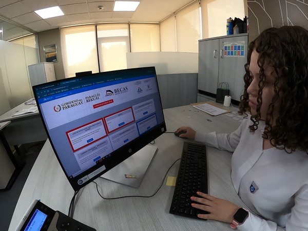 Becas del Gobierno: cambios de carrera o institución solo serán permitidos en casos excepcionales - ADN Digital
