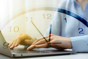 Gremialista cuestiona proyecto que busca reducir carga horaria laboral - Portal Digital Cáritas Universidad Católica