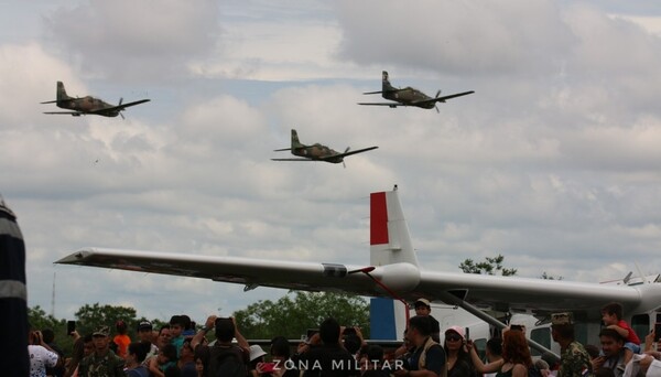 Paraguay y Argentina acuerdan hacer doble control de aviones
