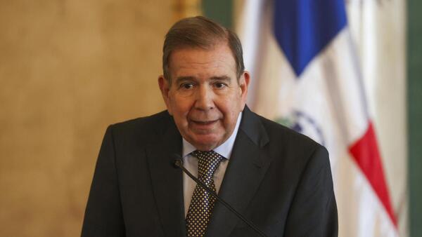 Edmundo González abandona República Dominicana y su destino aún se desconoce