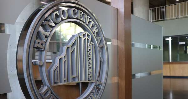 La Nación / Superintendencia de Valores estableció examen obligatorio para asesores bursátiles