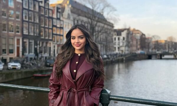 Miss y doctora pedrojuanina se pasea por Amsterdam