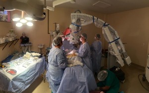 IPS realiza primera Rizotomía Selectiva Posterior para tratar espasticidad en paciente pediátrica - 1000 Noticias