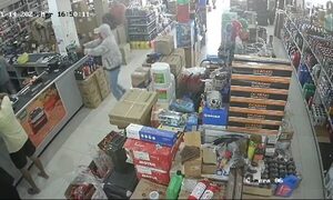 En 20 segundos asaltan local de venta de repuestos y se llevan 3 millones