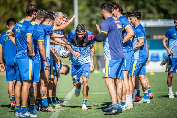 Versus / Enzo Giménez ya entrena con su nuevo club: "Espero estar a la altura"