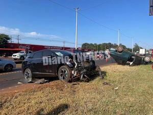 Aparatoso percance rutero dejó dos lesionados en el “Cruce de la Muerte” de la ruta PY02 – Diario TNPRESS
