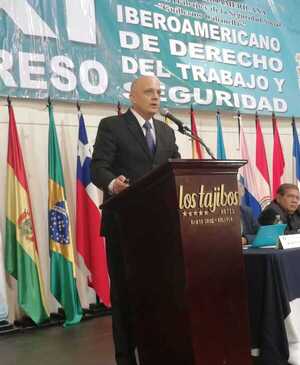 Ley Mipymes transgrede normativas constitucionales, según laboralista - Portal Digital Cáritas Universidad Católica