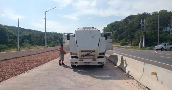 Diario HOY | Camión con desperfectos mecánicos utiliza rampa de frenado