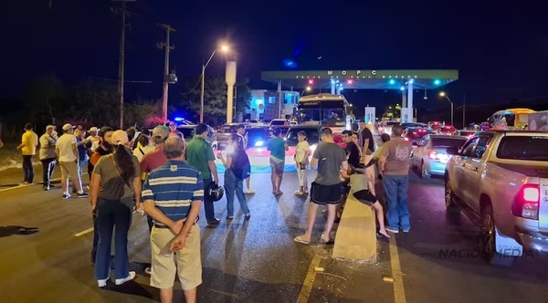 En Itapúa, intendentes rechazan aumento del peaje en la ruta PY01 - ADN Digital