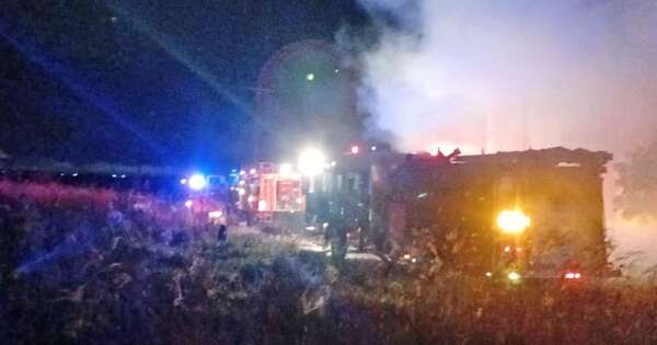 Diario HOY | Cortocircuito desata feroz incendio y reduce a cenizas depósito