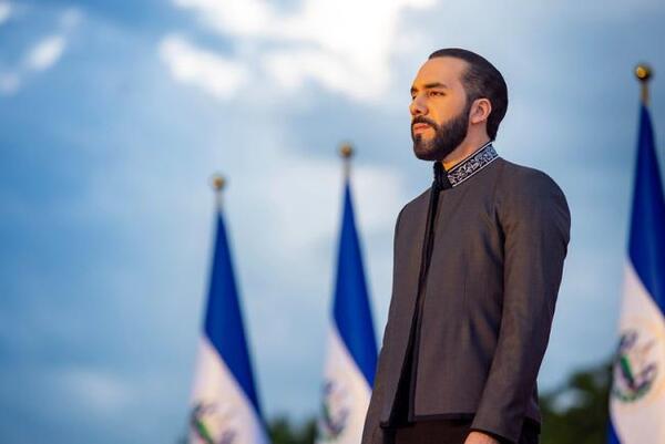 El Gobierno de Nayib Bukele asumira el pago de agua y luz en el Salvador