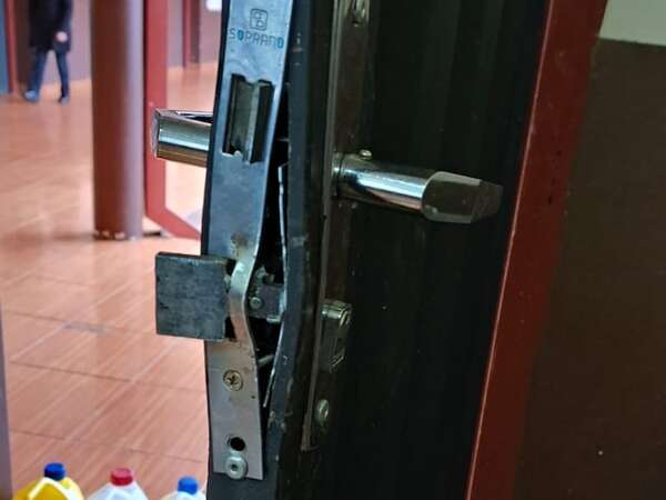 Ladrones entraron dos veces en cuatro días a escuela de Ñemby - Policiales - ABC Color