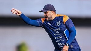 Hugo Romero niega posible salida de Felipe Giménez