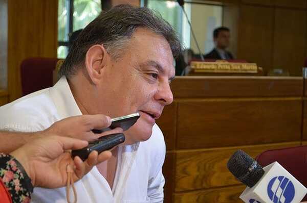 Hugo Richer: “Los gobiernos colorados desperdiciaron el bono demográfico” - Portal Digital Cáritas Universidad Católica
