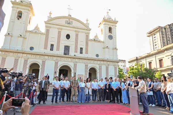 Calle Palma: ANDE inicia segunda fase de cableado subterráneo - trece
