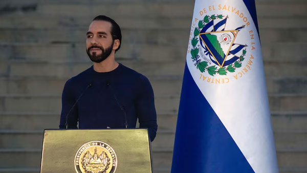 Bukele pagará luz y agua de enero para aliviar gastos de fin de año, anunció