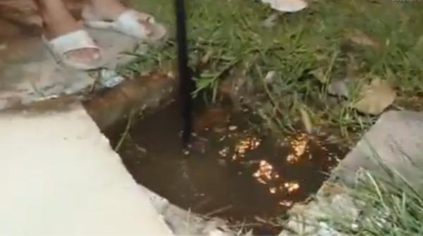 Niño casi se ahoga tras caer a un desagüe en Barrio Jardín de la Bahía - SNT
