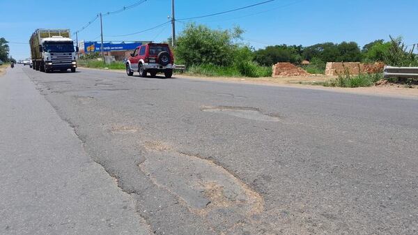 Realizan palada inicial para recapar la destrozada ruta PY01, mientras se espera la duplicación vía APP - Economía - ABC Color