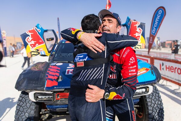 Versus / Nani Roma gana la décima etapa del Rally Dakar en coches