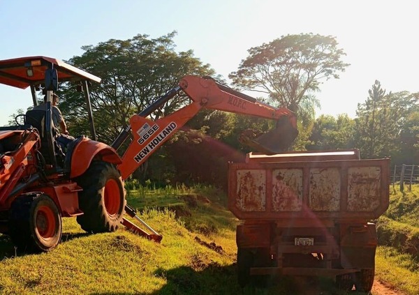 MOPC reparó 60 kilómetros de caminos vecinales en Itapúa - ADN Digital