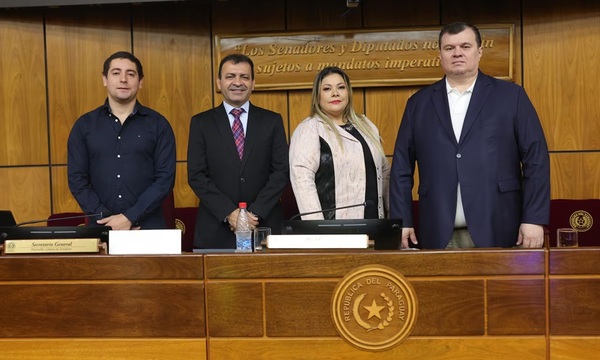 Comisión permanente del Congreso sesionó para tratar pedidos de vacaciones y otros temas - OviedoPress