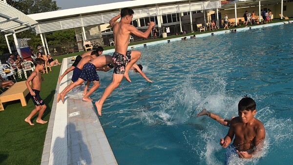 ¡Al agua! En el Deportivo Sajonia y Club Internacional