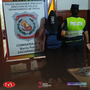 MUJER DETENIDA POR INTENTAR SOBORNAR A POLICÍAS TRAS ACCIDENTE PROTAGONIZADO POR SU SOBRINO - TVS
