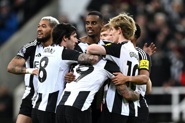 Versus / Miguel Almirón sumó minutos en la goleada del Newcastle al Wolverhampton