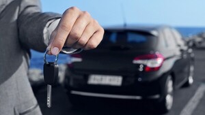 Así opera una red que revendía autos alquilados con documentos falsos