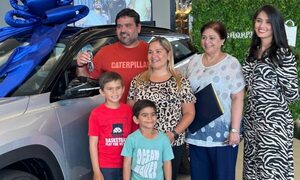 SHOPPING MARIANO ENTREGÓ LA CAMIONETA 0KM A LA GANADOR DE  LA CAMPAÑA “ES MOMENTO DE ACERCARNOS”